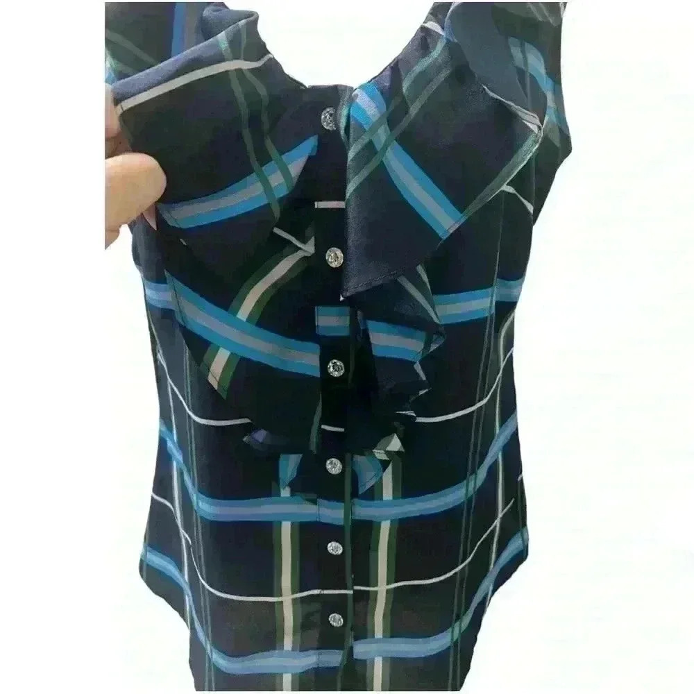 Banana Republic Sleeveless Plaid Button Up Top - Picture 6 of 8
